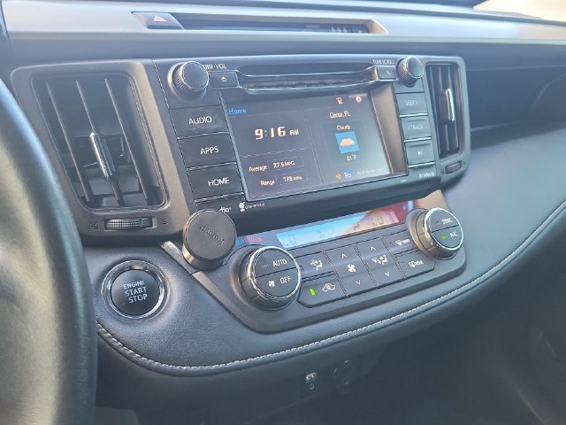 Used 2018 Toyota RAV4 XLE FWD image 26