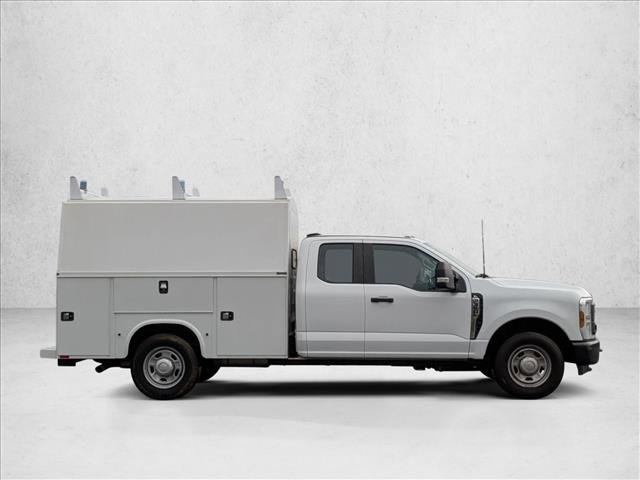 Used 2024 Ford F350 XL image 4