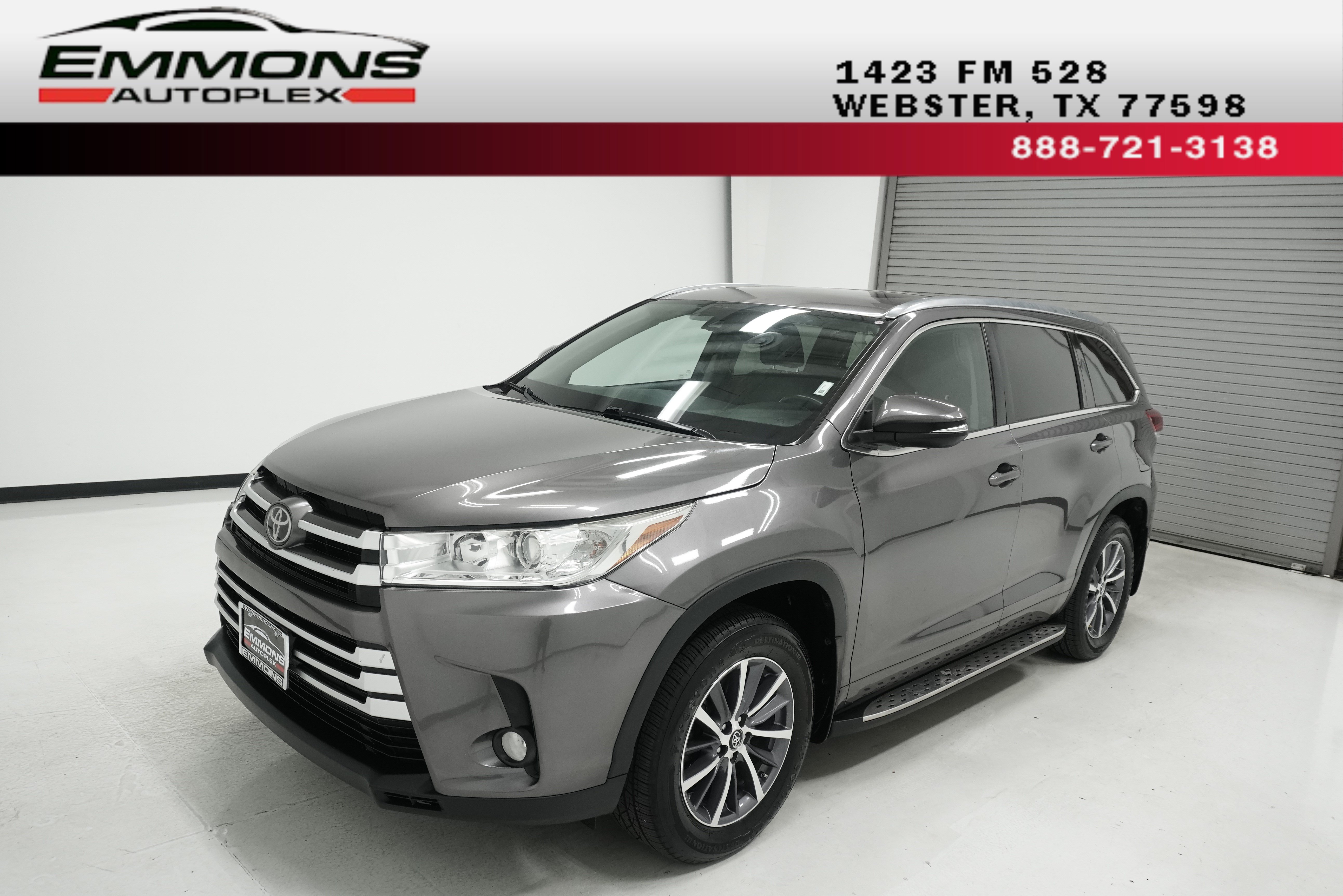 Used 2017 Toyota Highlander XLE AWD/4WD image 1