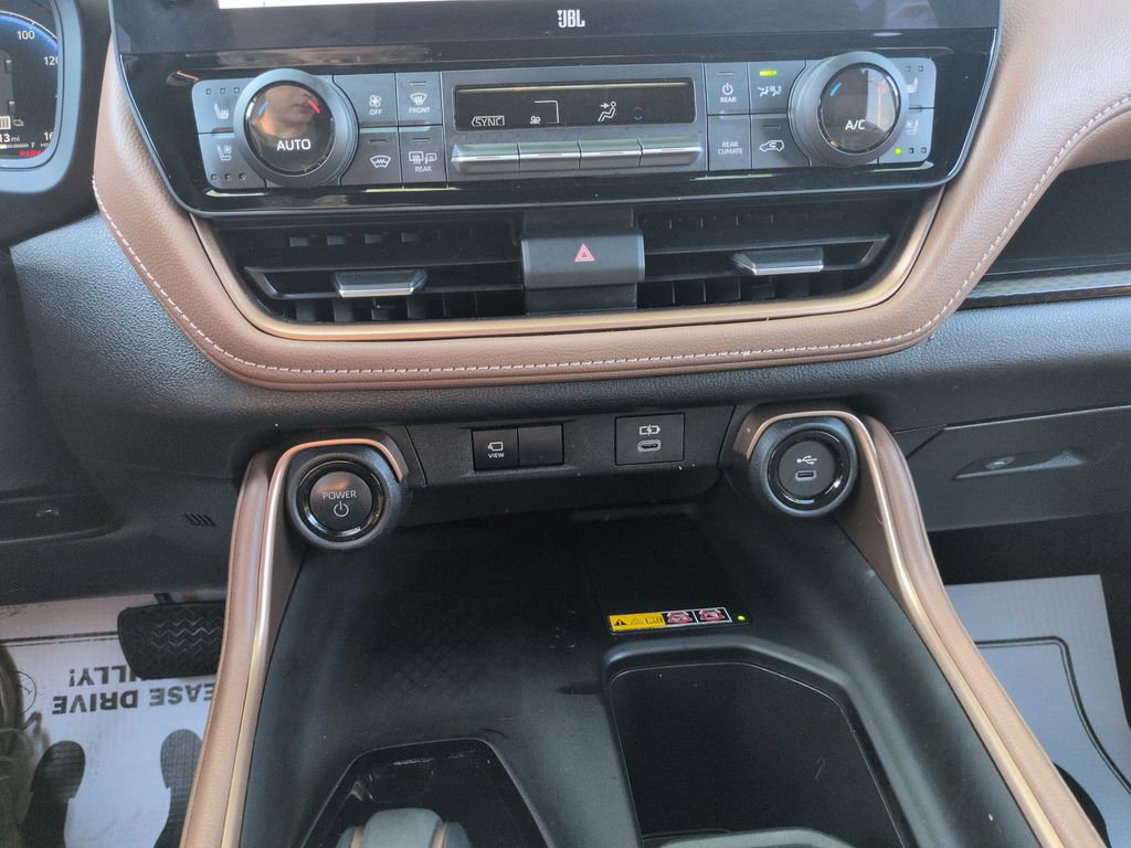 Certified 2024 Toyota Grand Highlander AWD Hybrid image 18