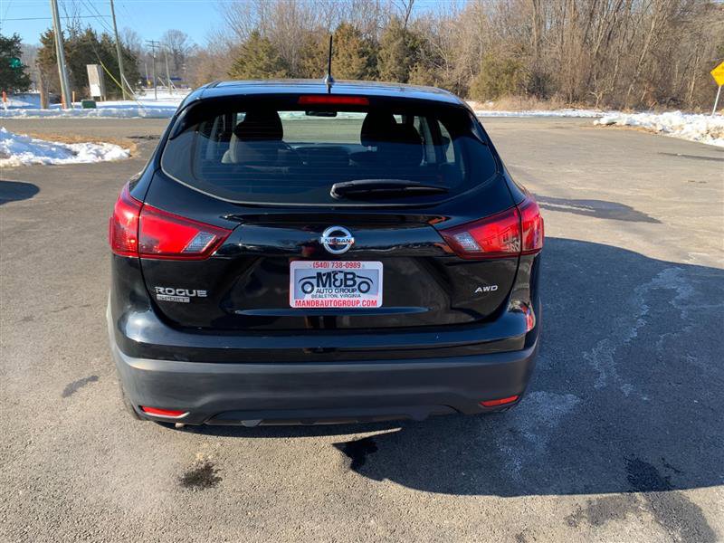 Used 2019 Nissan Rogue Sport S image 6