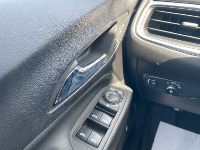 Used 2023 Chevrolet Equinox LT AWD/4WD image 16