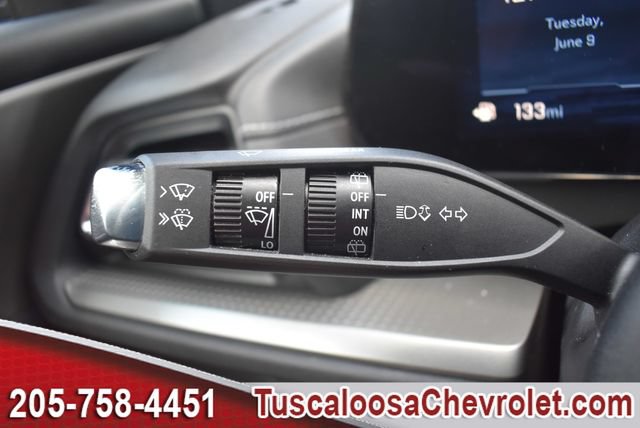 Used 2025 Chevrolet Traverse LT w/ LPO, Floor Liner Package FWD image 32