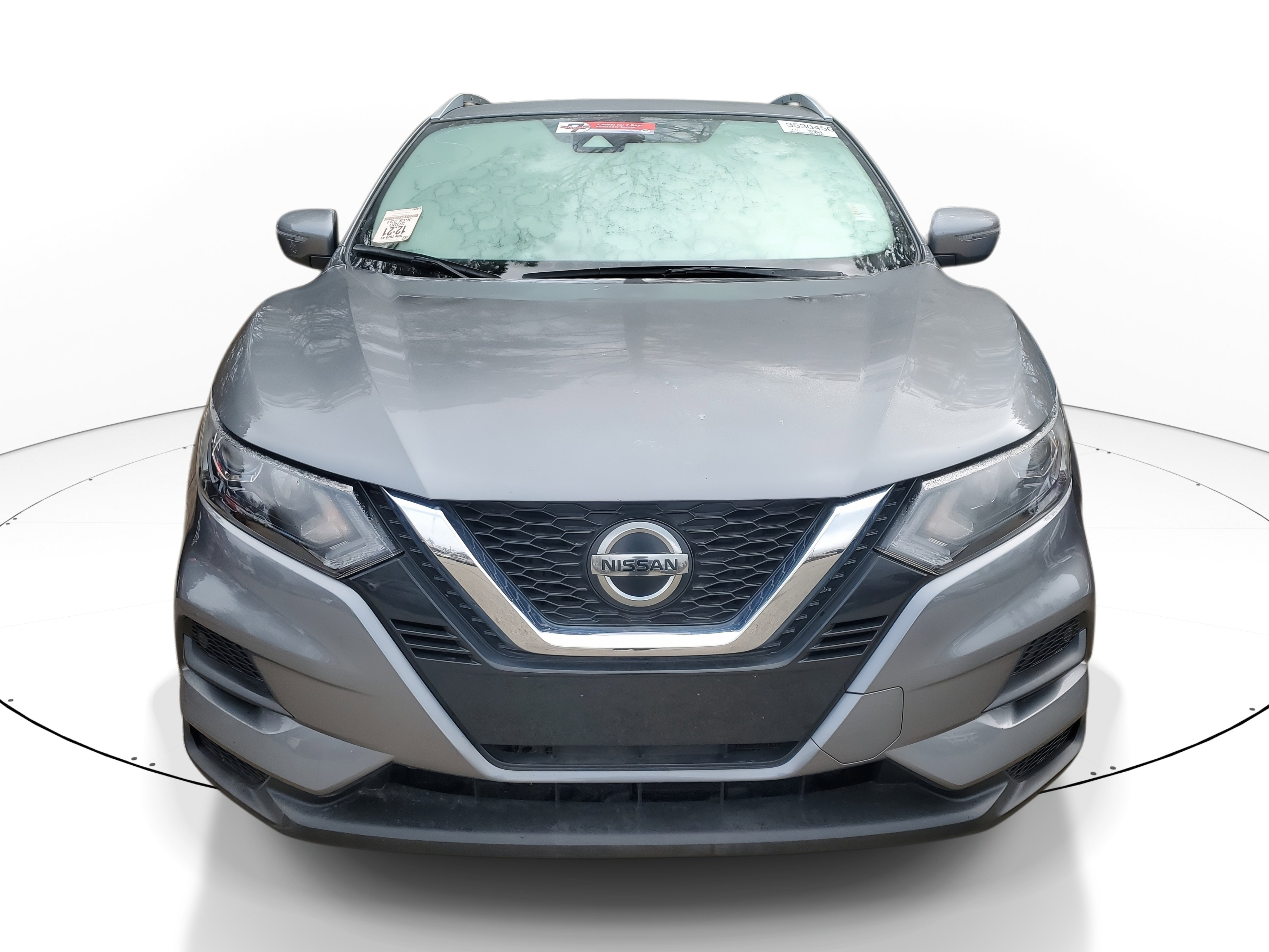 Used 2020 Nissan Rogue Sport SV image 2