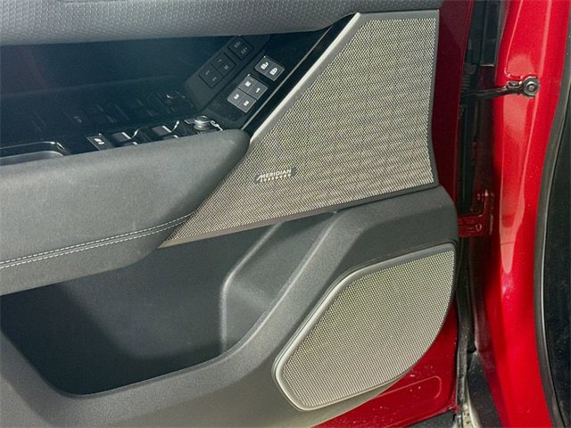 Used 2022 Land Rover Range Rover Velar R-Dynamic S image 21