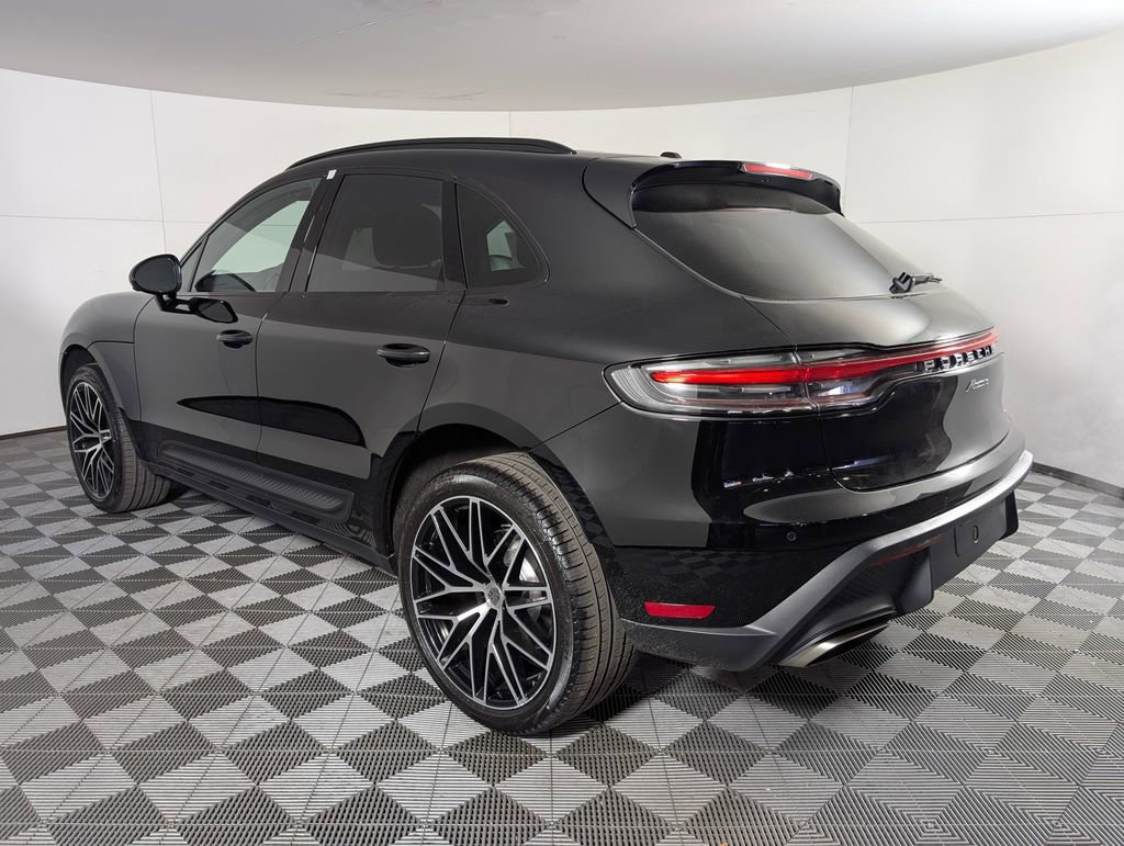 New 2026 Porsche Macan image 3