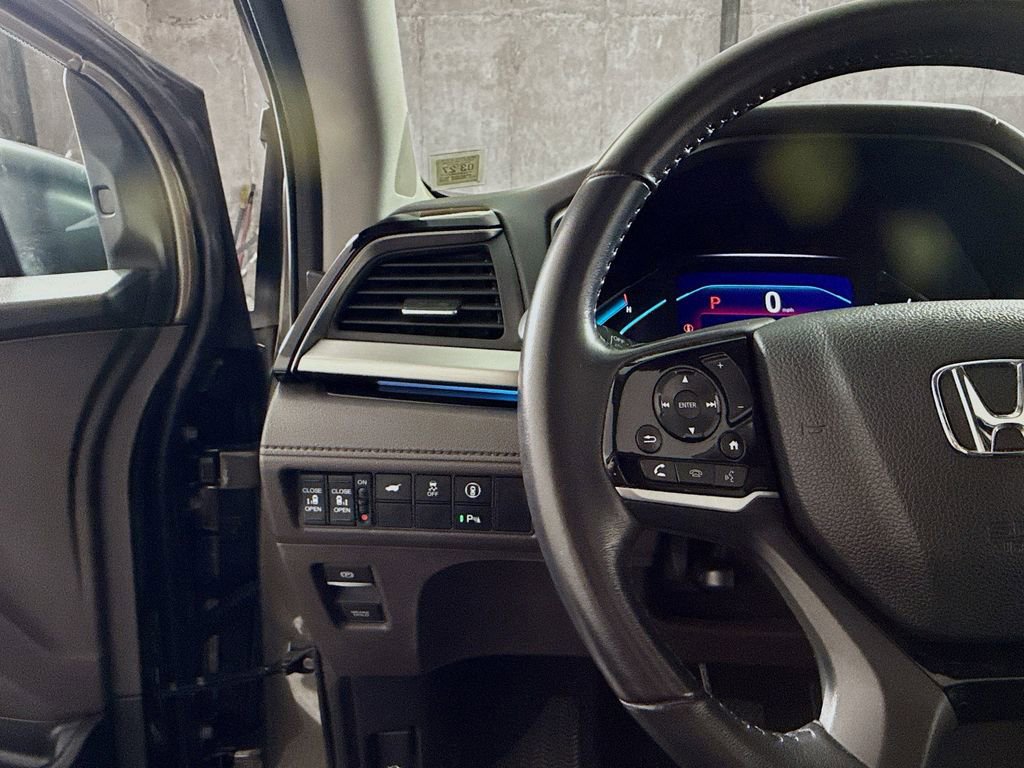 Certified 2021 Honda Odyssey Touring image 23