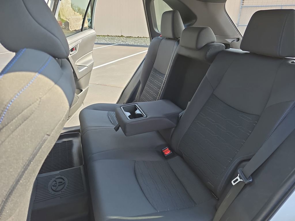 Certified 2022 Toyota RAV4 SE w/ Convenience Package AWD/4WD image 18