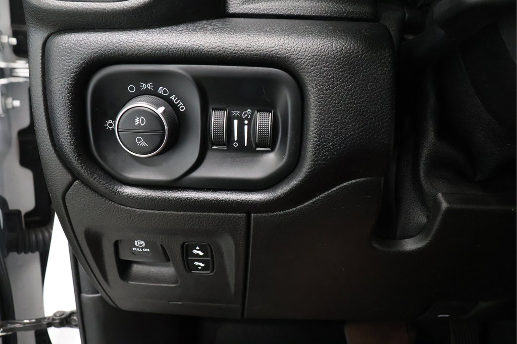 Used 2019 RAM 1500 Big Horn AWD/4WD image 18