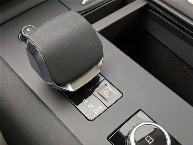 Certified 2025 Land Rover Discovery Dynamic SE AWD/4WD image 12