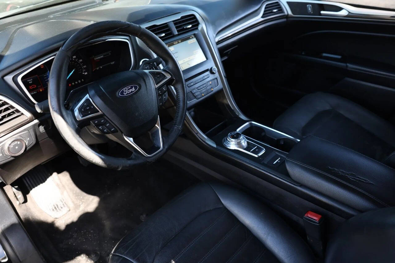 Used 2018 Ford Fusion SE w/ Fusion SE Technology Package image 34