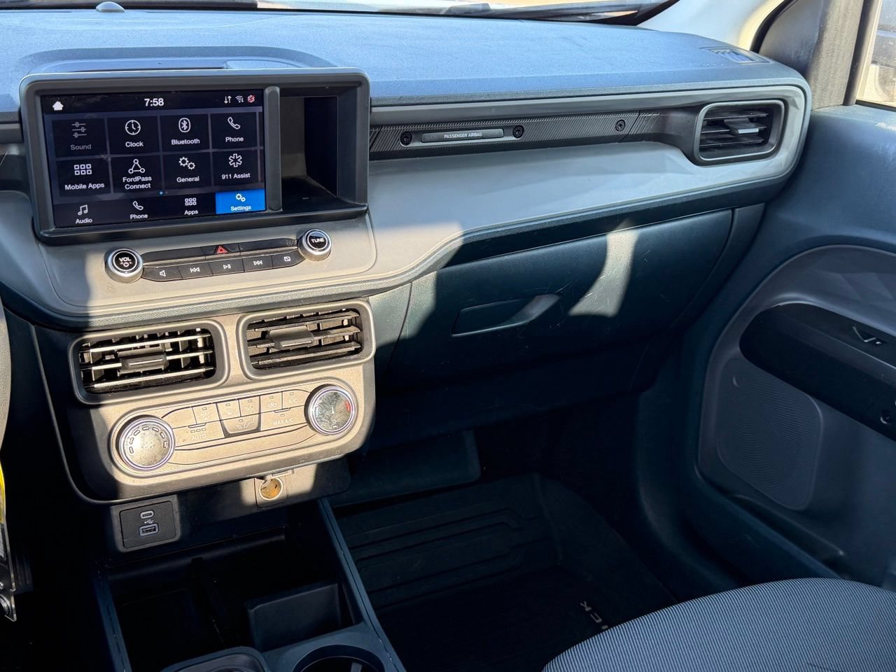 Used 2022 Ford Maverick XL FWD image 13