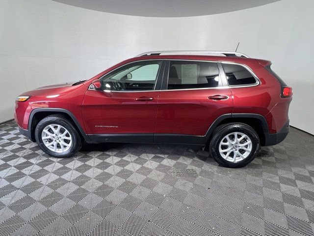 Certified 2017 Jeep Cherokee Latitude w/ Cold Weather Group AWD/4WD image 2