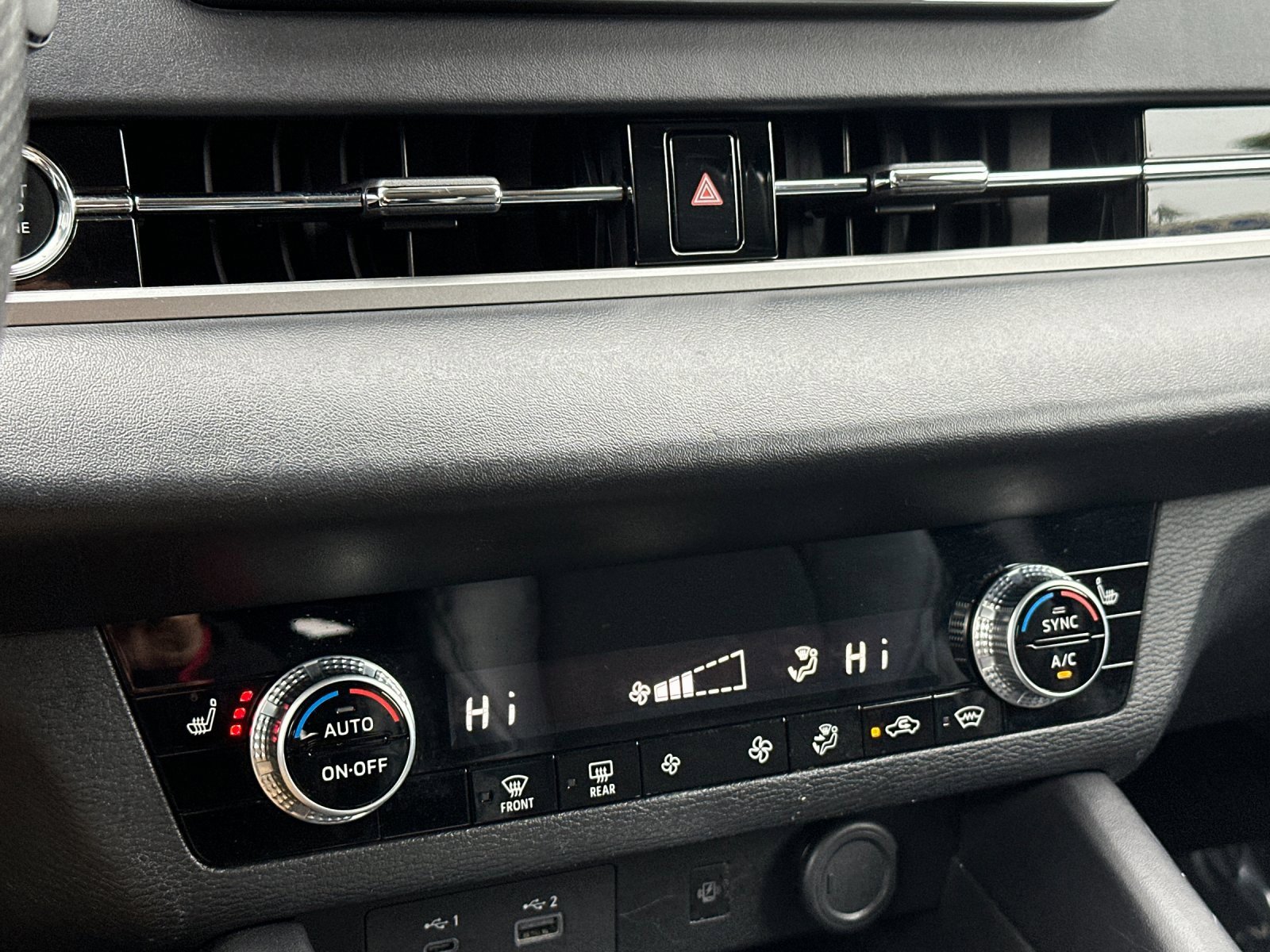 Used 2024 Mitsubishi Outlander SE Black Edition image 21