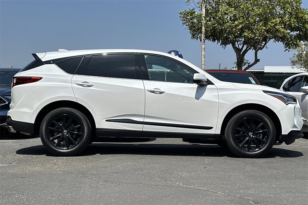 New 2025 Acura RDX SH-AWD image 2