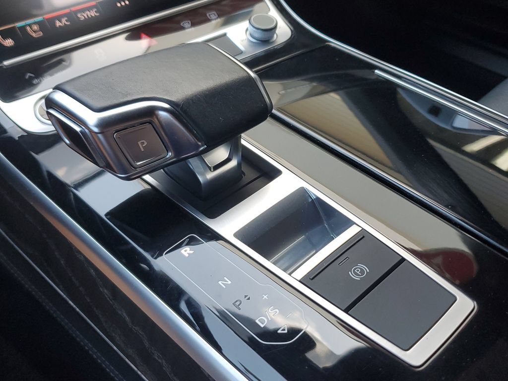 Used 2021 Audi A8 L 3.0T w/ Executive Plus Package AWD/4WD image 30