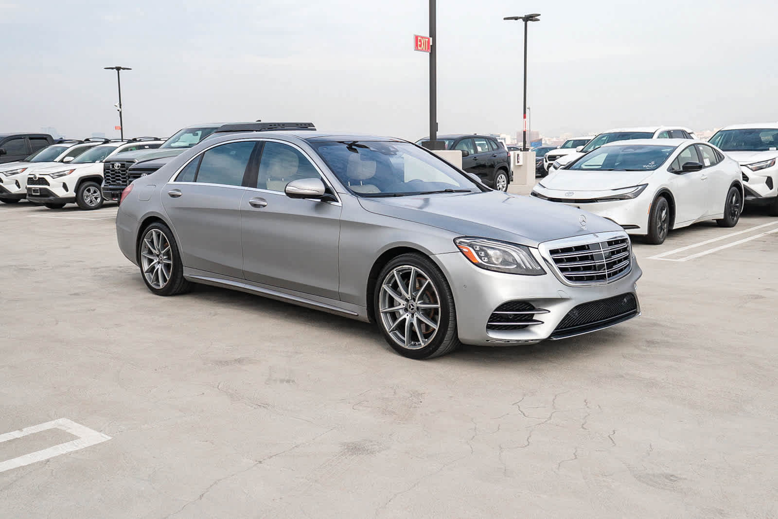 Used 2018 Mercedes-Benz S 560 Sedan image 3