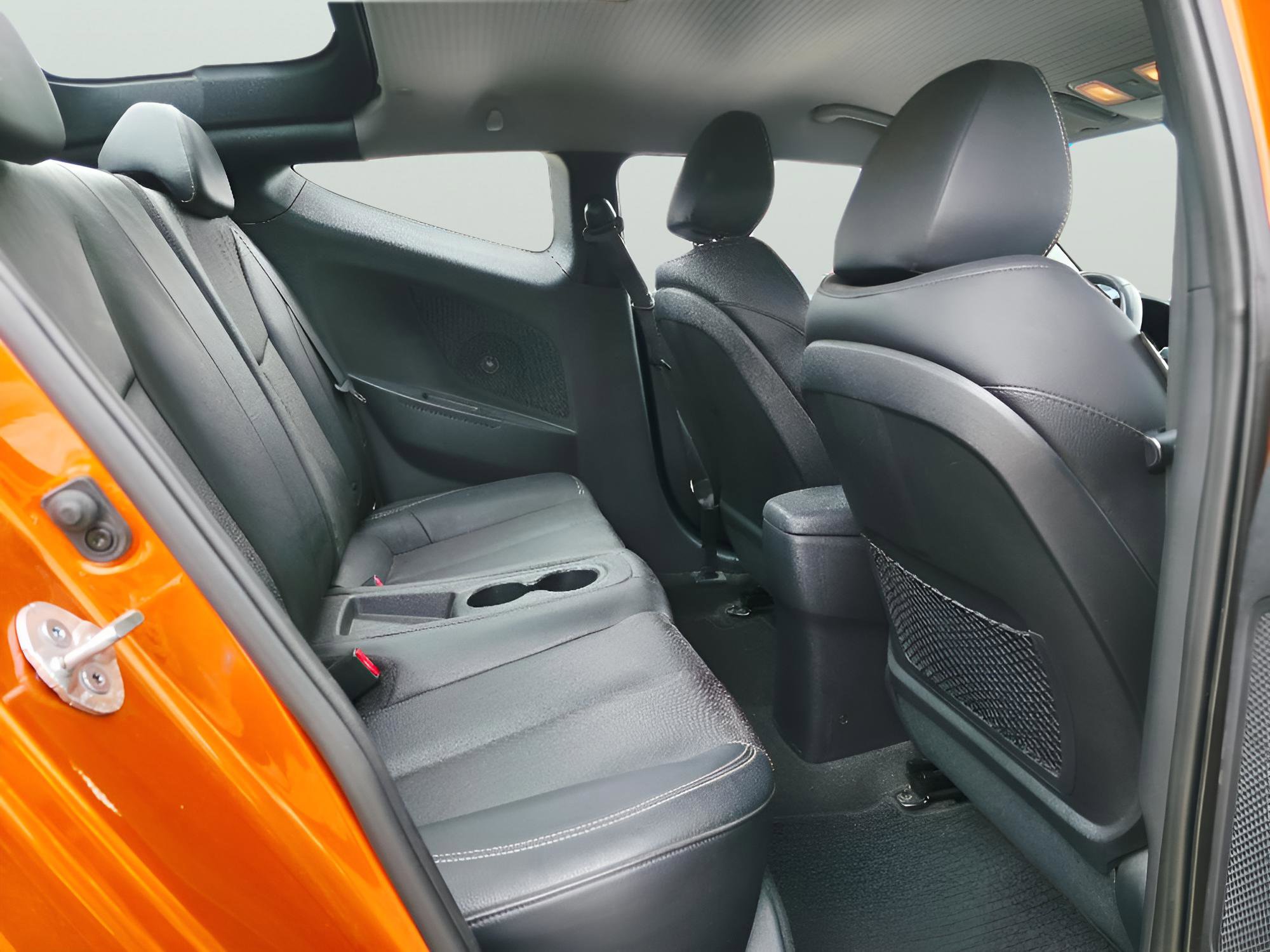 Used 2013 Hyundai Veloster Turbo FWD image 14