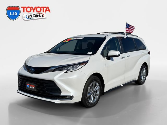 Certified 2024 Toyota Sienna Limited image 1