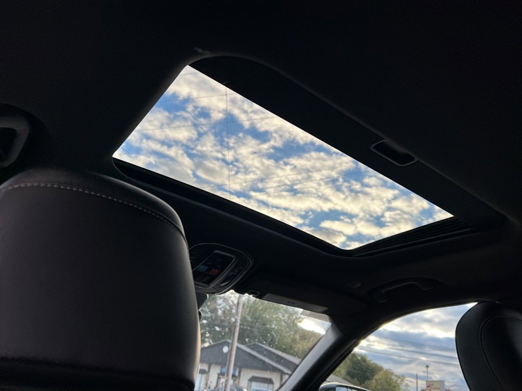 New 2025 Jeep Grand Cherokee image 17