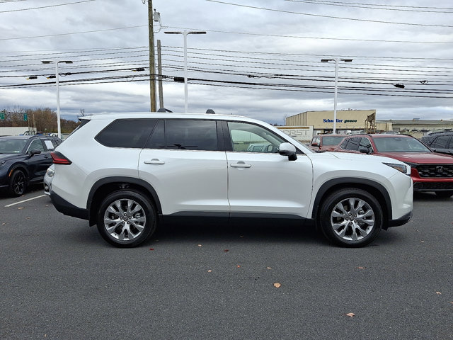 Used 2026 Toyota Grand Highlander Limited image 7