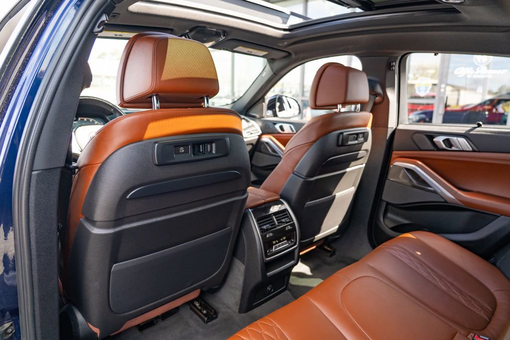 Used 2022 BMW X6 M50i w/ Executive Package image 16