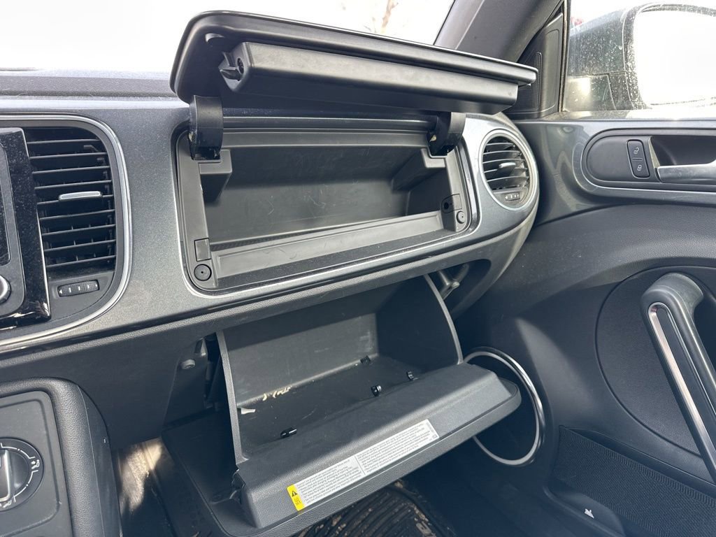 Used 2012 Volkswagen Beetle 2.5 image 27