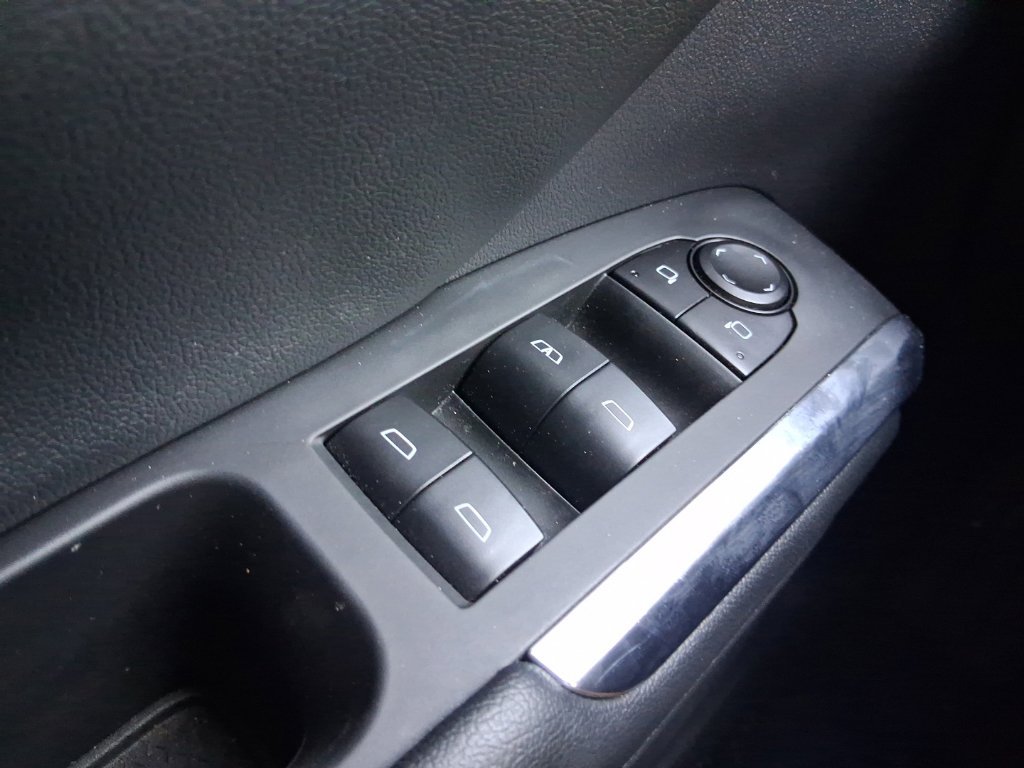 Used 2025 Chevrolet Traverse LT FWD image 27
