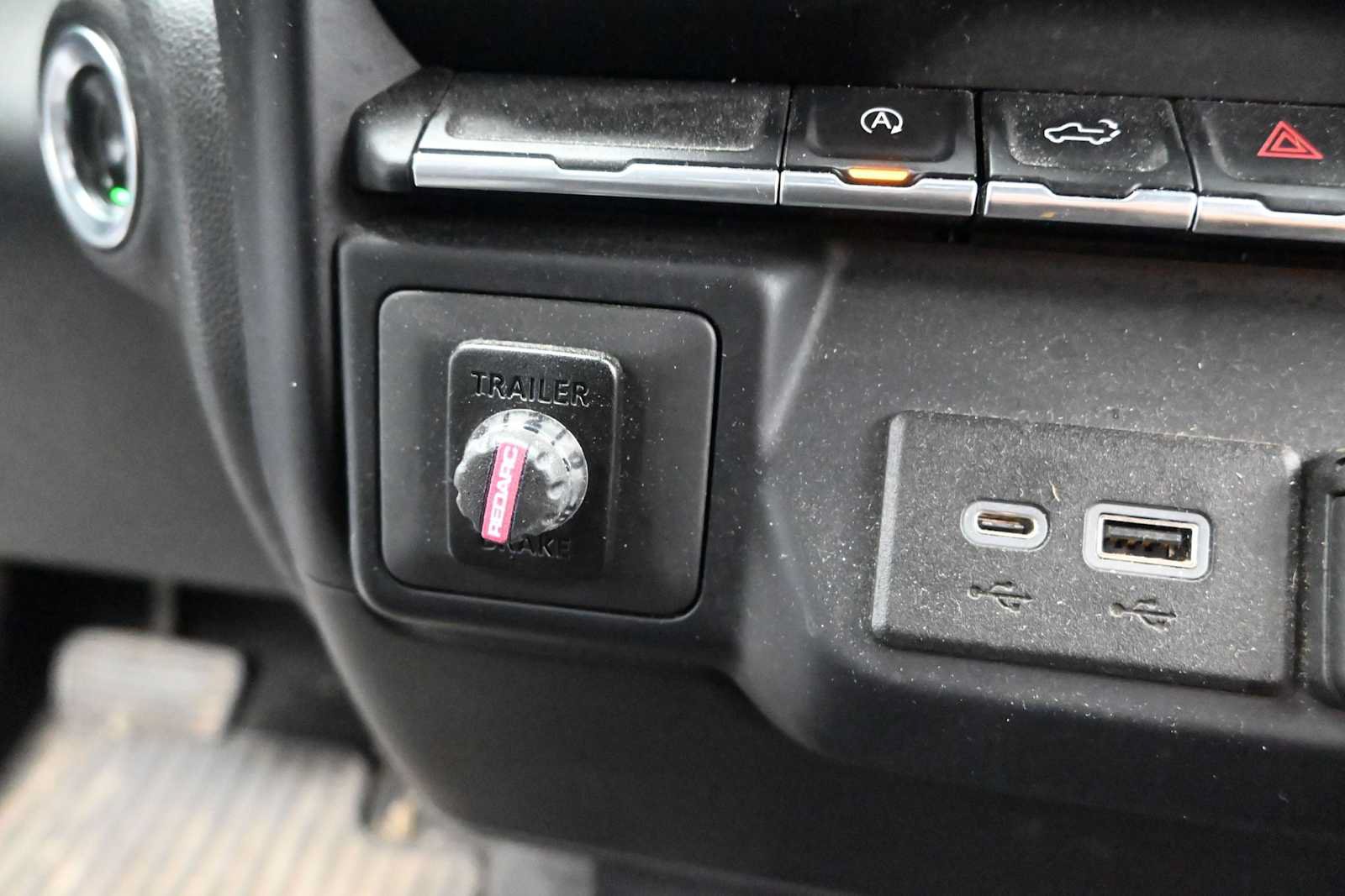 Used 2021 Chevrolet Silverado 1500 LT AWD/4WD image 53