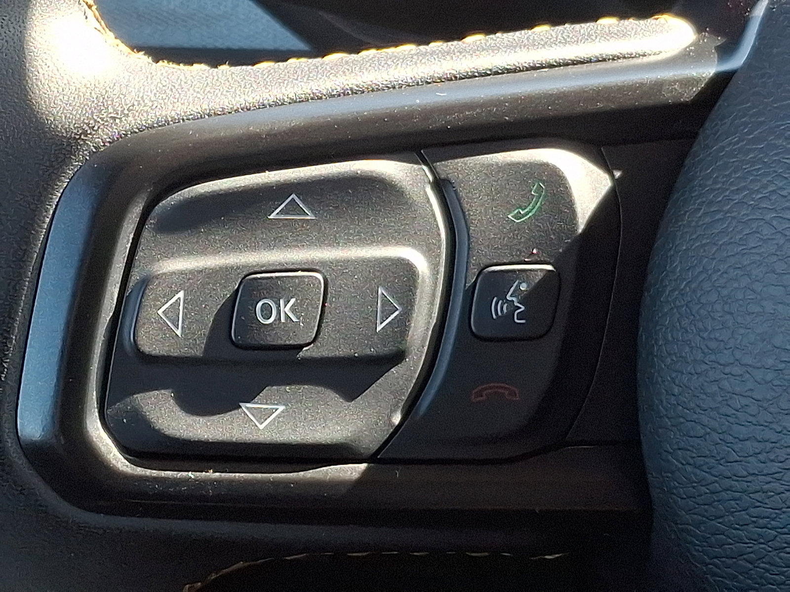 Certified 2024 Jeep Gladiator Willys image 21