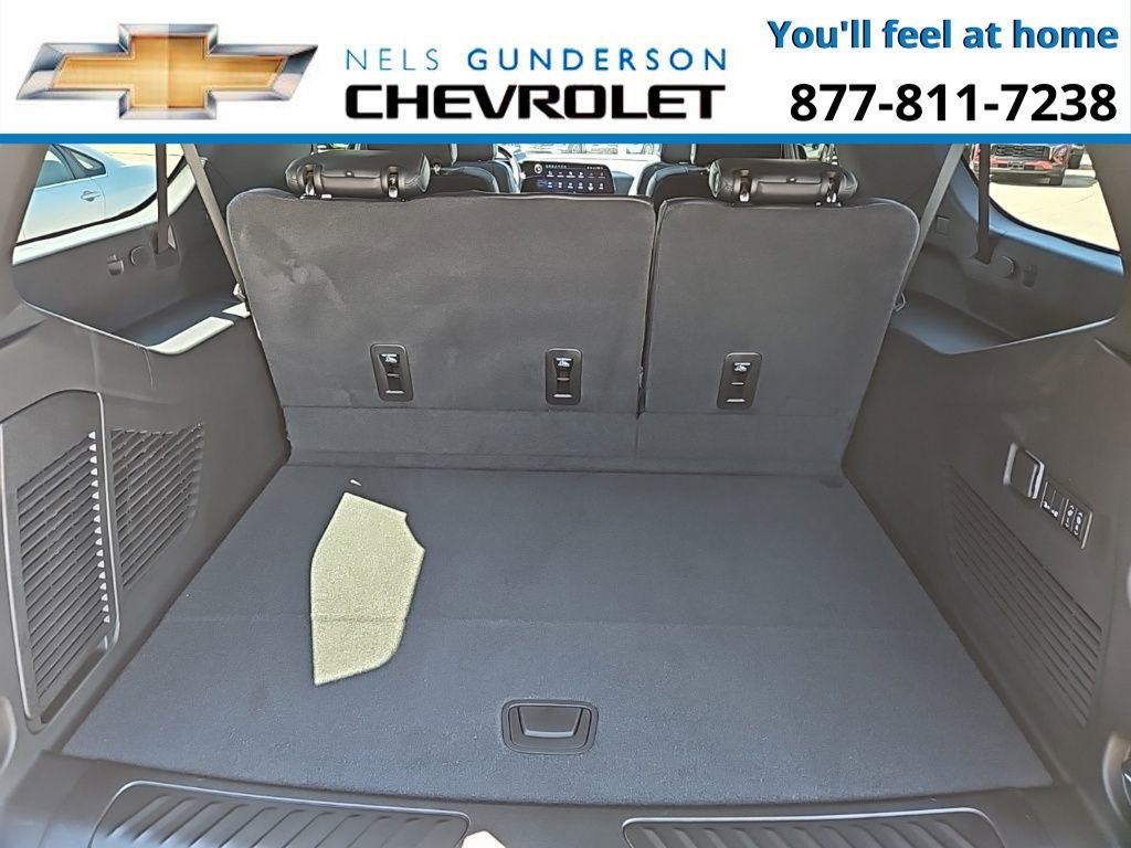 New 2025 Chevrolet Suburban LT w/ Advanced Technology Package image 16