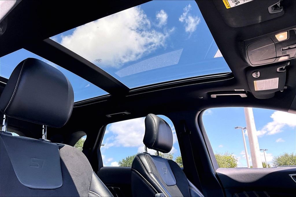 Used 2019 Ford Edge ST w/ Equipment Group 401A AWD/4WD image 22