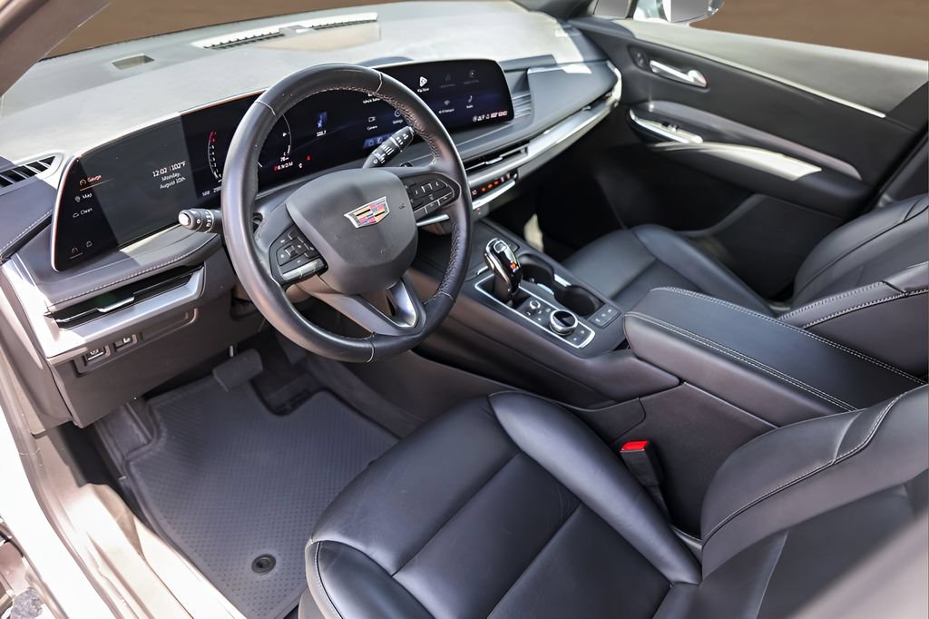 Certified 2025 Cadillac XT4 Premium Luxury FWD image 10