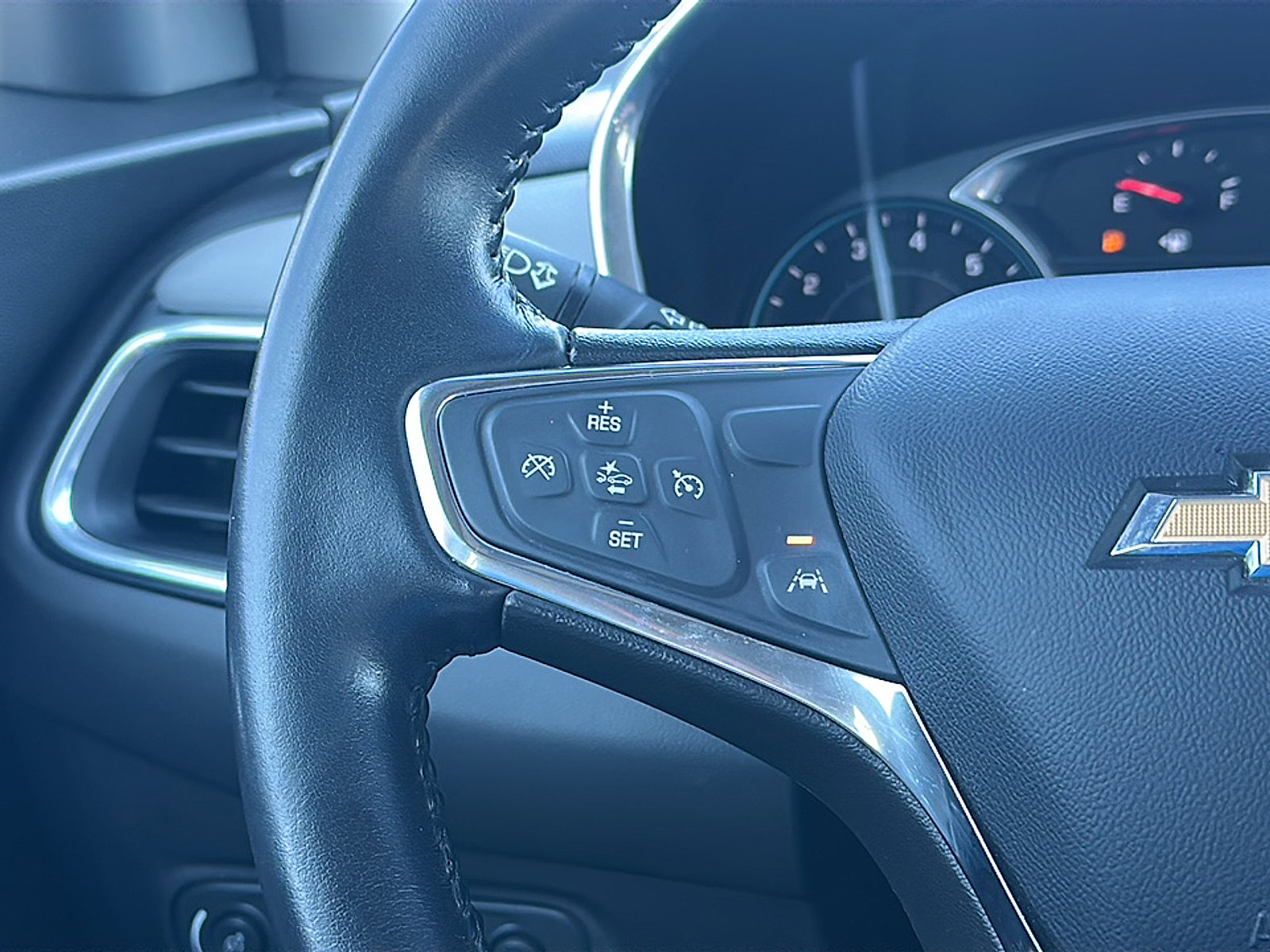 Used 2020 Chevrolet Equinox LT image 29