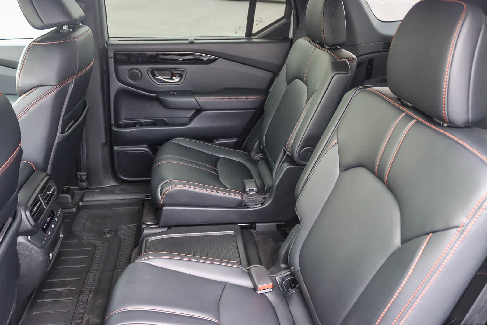 Used 2023 Honda Pilot TrailSport image 17