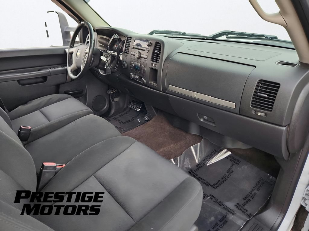 Used 2013 Chevrolet Silverado 2500 LT w/ Interior Plus Package AWD/4WD image 19