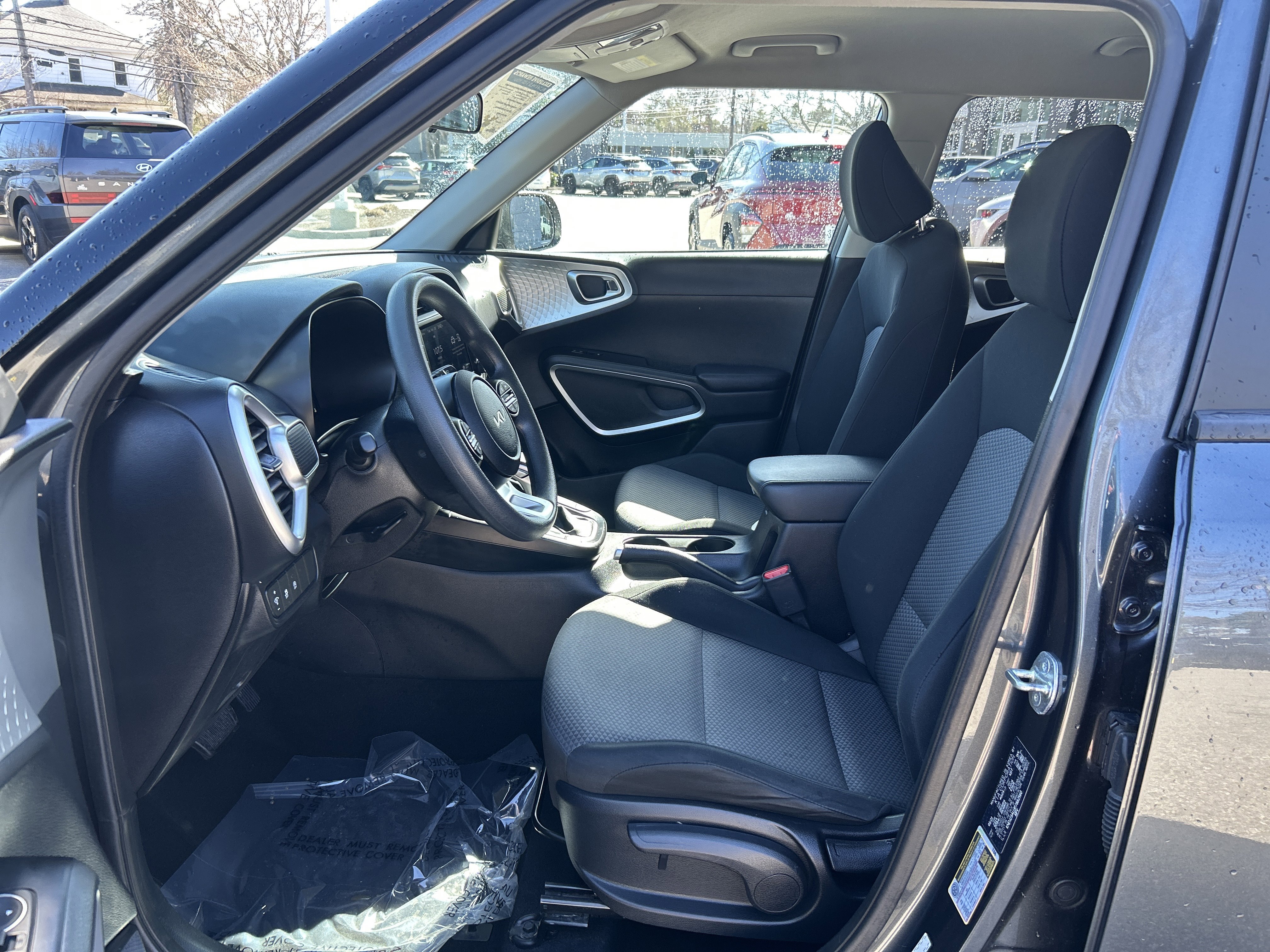 Used 2023 Kia Soul LX w/ Option Group 015 FWD image 14