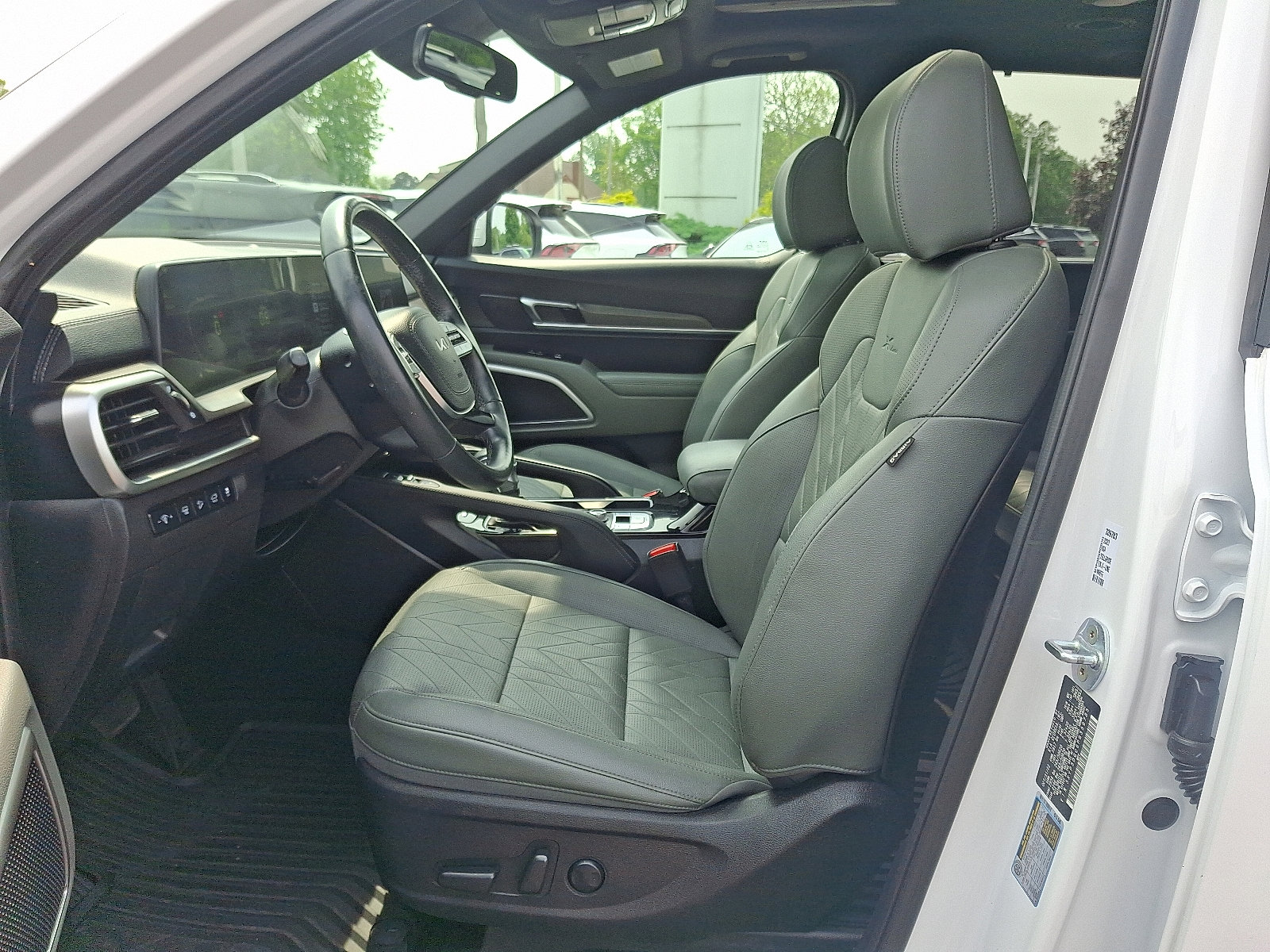 Used 2023 Kia Telluride EX X-Line image 15