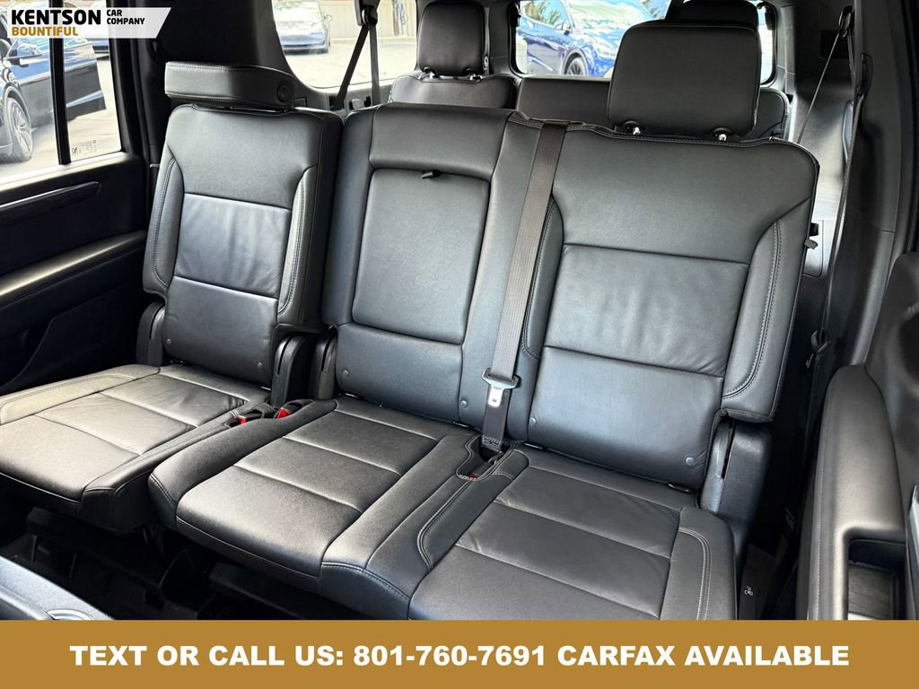 Used 2025 Chevrolet Suburban Z71 image 32