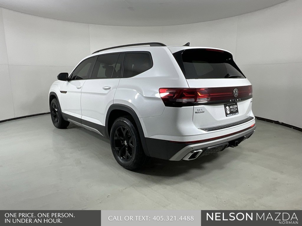 Used 2024 Volkswagen Atlas Peak Edition SEL image 6