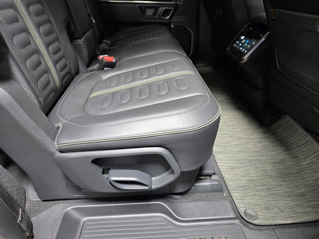 Used 2022 Rivian R1S Launch Edition image 54