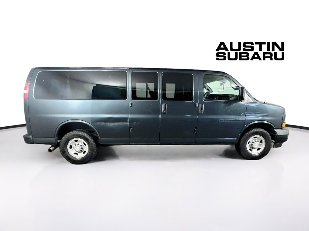 Used 2017 Chevrolet Express 3500 LS RWD image 8