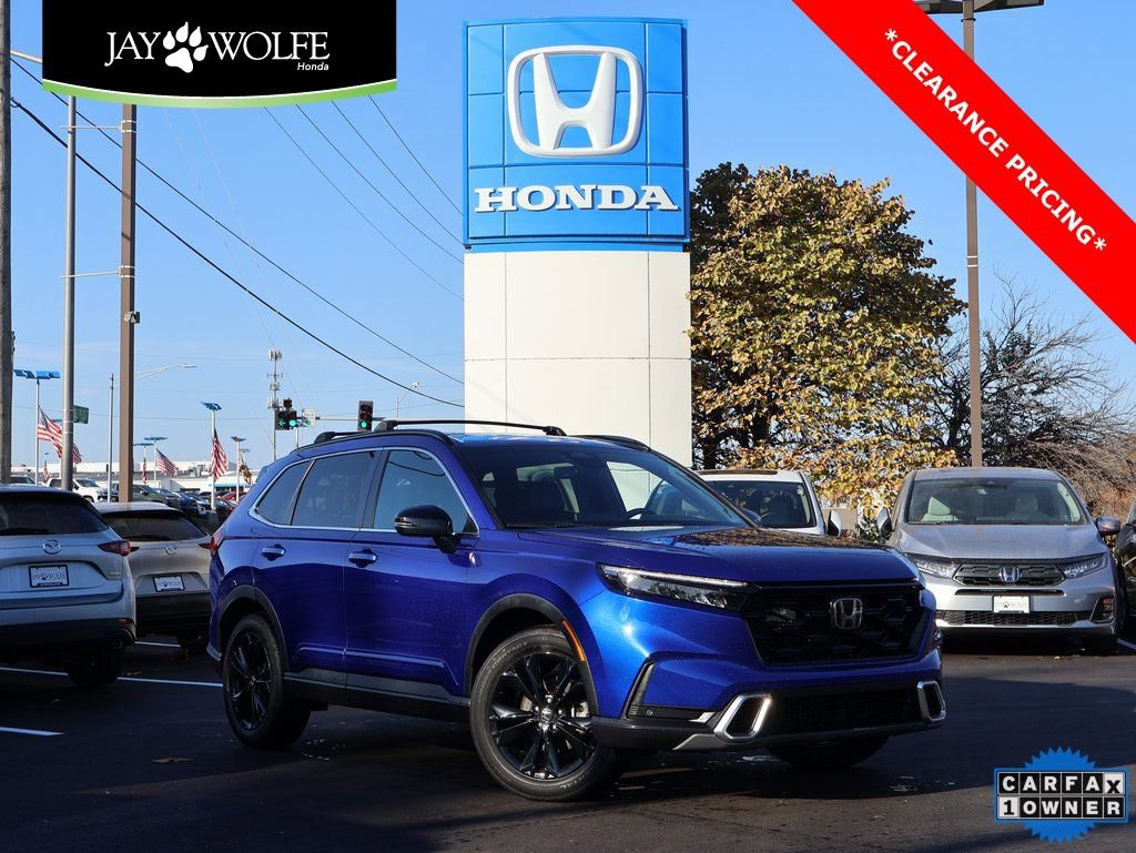 Used 2023 Honda CR-V Sport Touring image 1