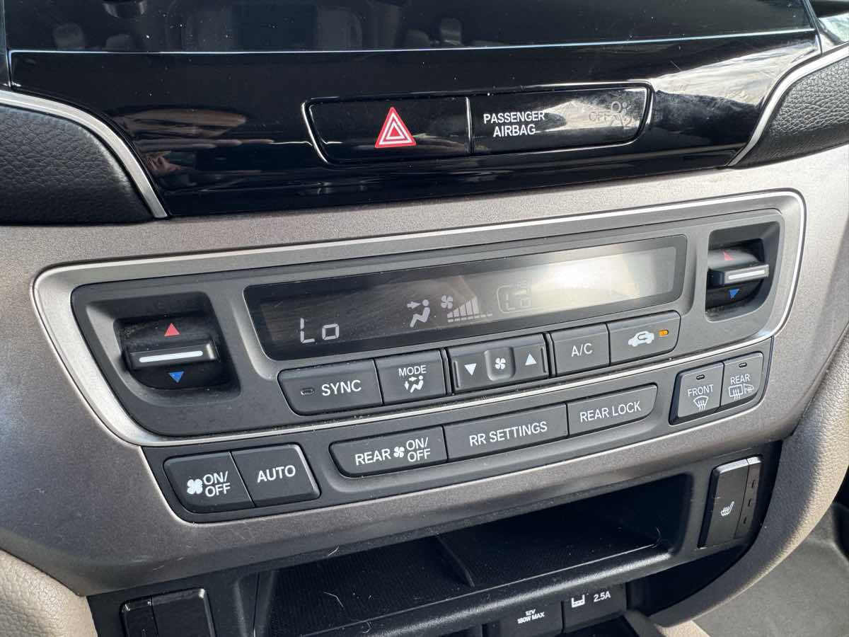 Used 2020 Honda Pilot EX image 31