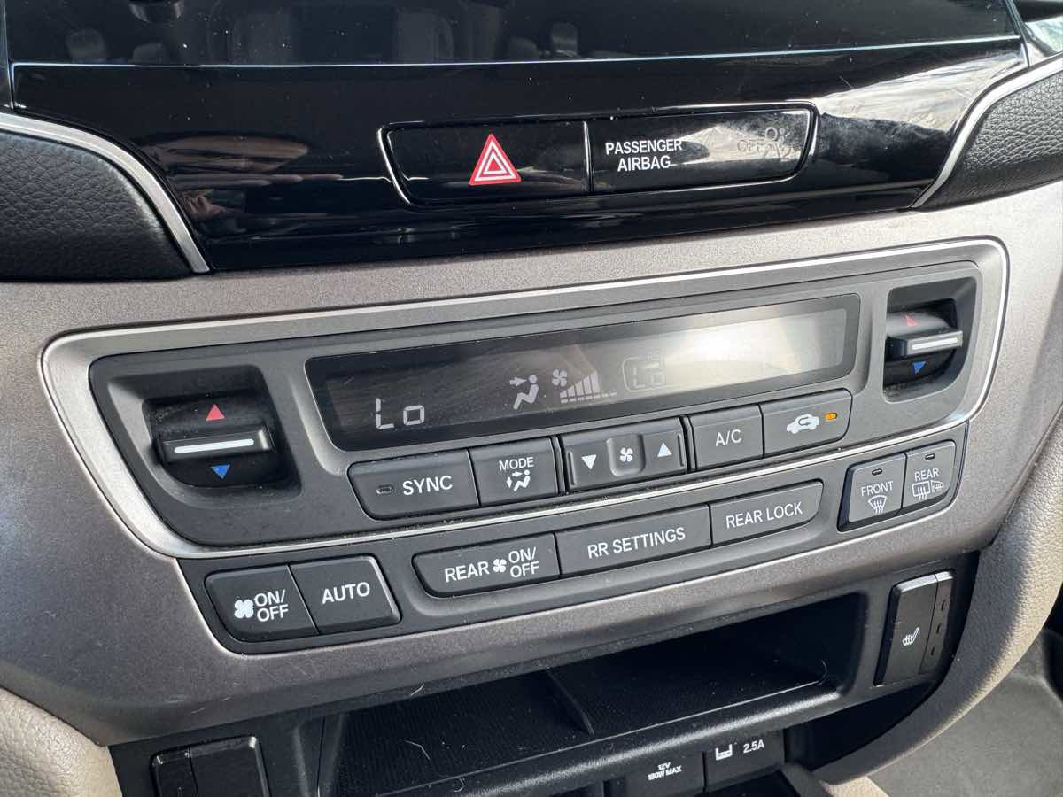 Used 2020 Honda Pilot EX image 31
