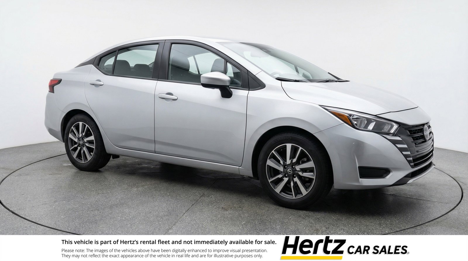 Used 2025 Nissan Versa SV image 1