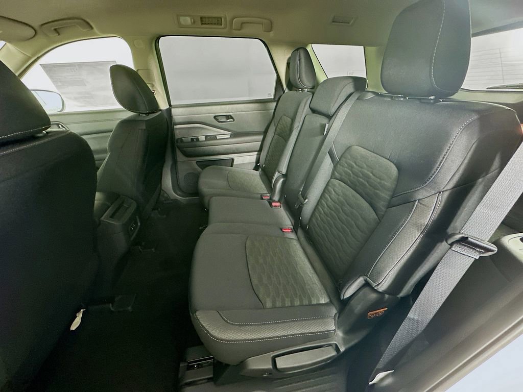 New 2026 Nissan Pathfinder S image 29