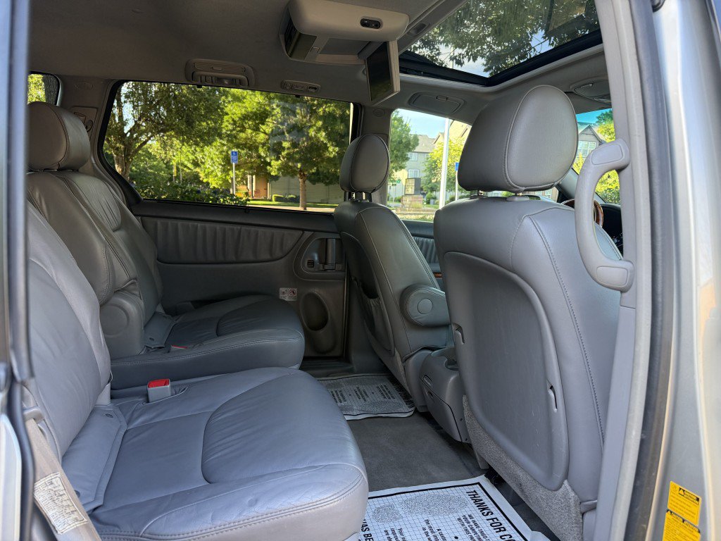 Used 2008 Toyota Sienna XLE AWD/4WD image 22