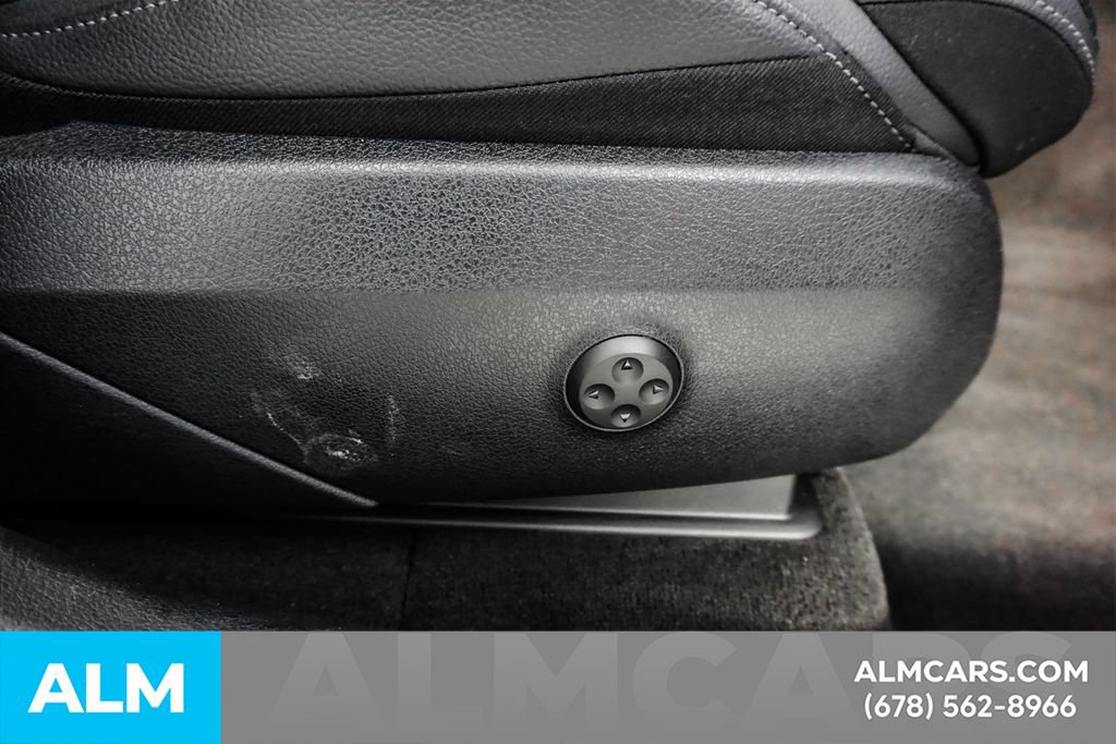 Used 2024 Mercedes-Benz GLC 300 4MATIC w/ AMG Line image 46