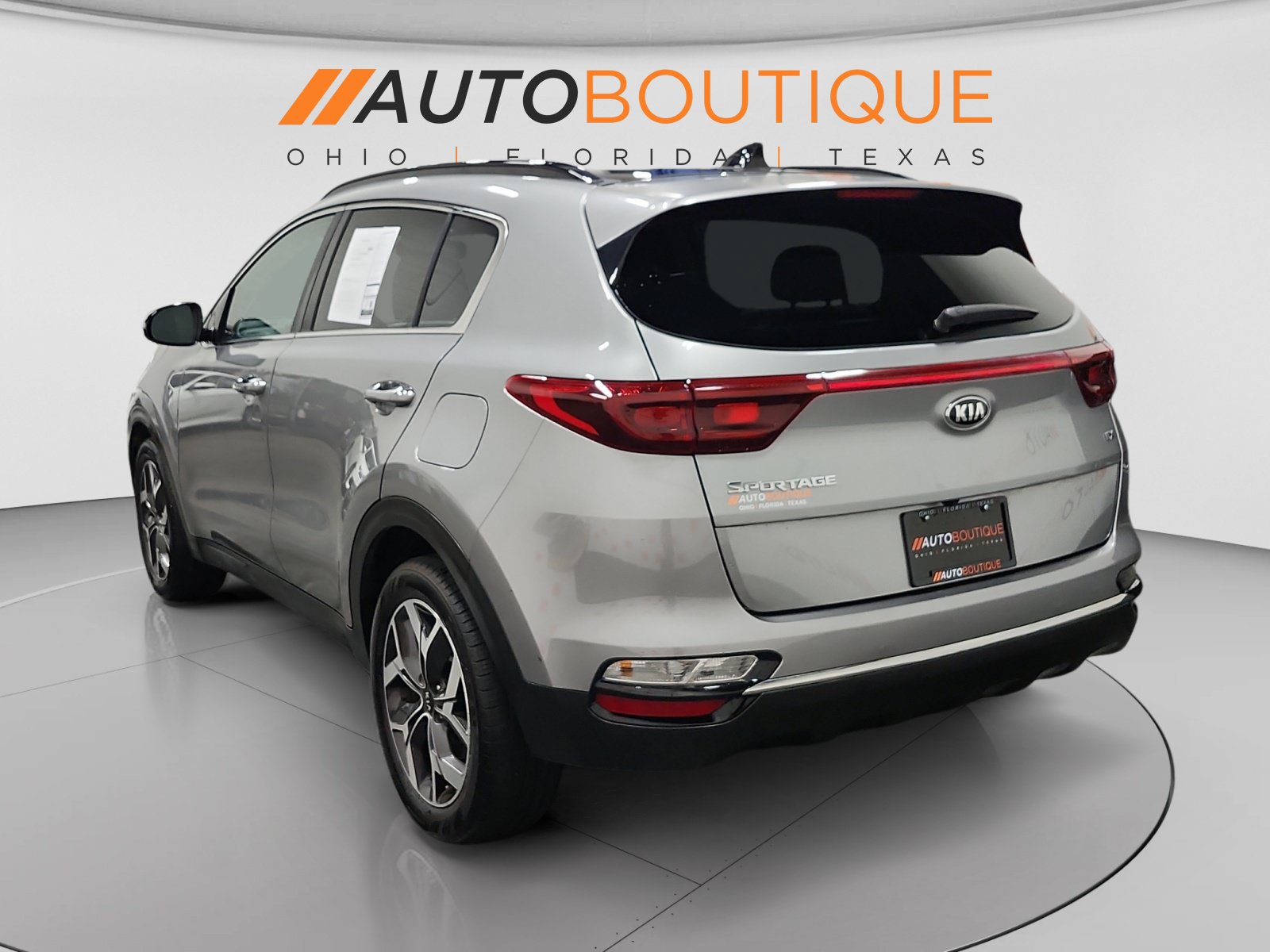 Used 2020 Kia Sportage EX w/ Option Group 15 FWD image 3